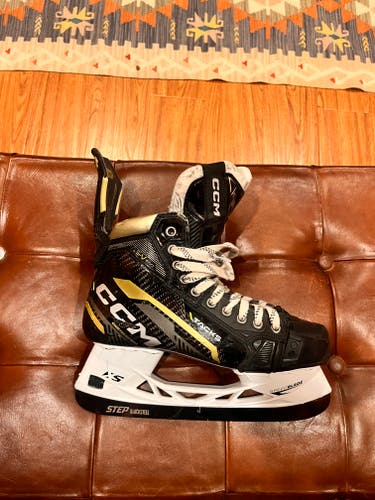 2022 CCM AS-V Pro Hockey Skates (Used)