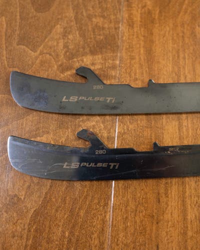 NHL Pro Stock Used Bauer 280 mm LS Pulse Ti Edge Skate Steel