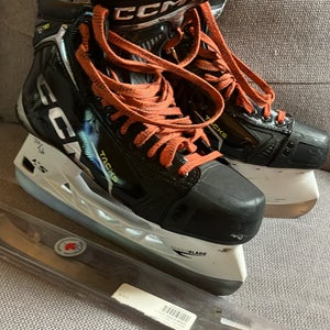 2024 CCM Tacks XF 90 Hockey Skates Regular Width 9 (Used)