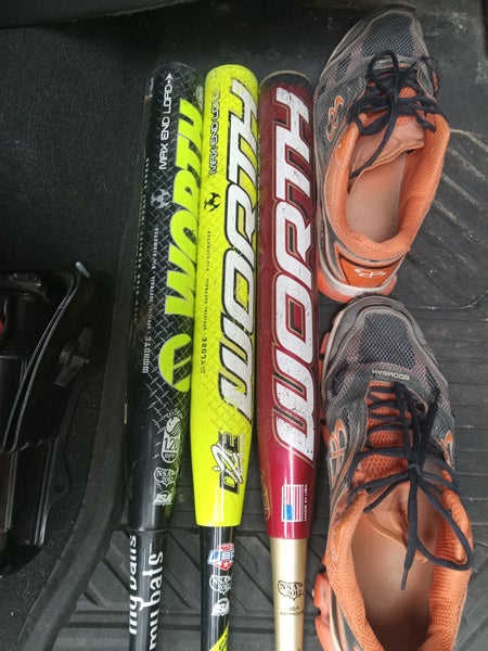 Worth Mayhem Composite Bat (-8) 26 oz 34" (Used)