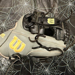 Wilson A2000 RH Infield Baseball Glove 11.5" (Used)