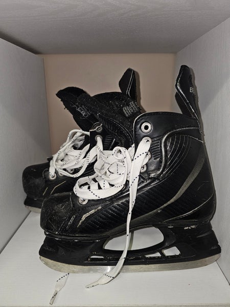 Bauer One60LE Hockey Skates Size 3 (Used)