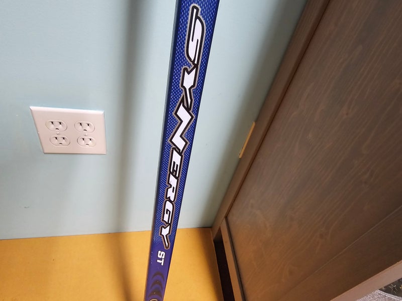 Senior Easton Synergy ST Left Hand Hockey Stick P88