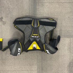 Used CCM TACKS 3092 Senior Shoulder Pads XL 11614-S000224508