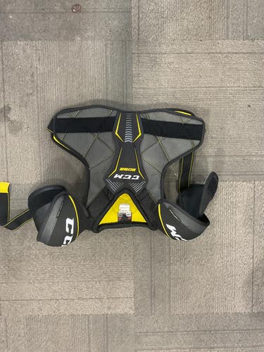 Used CCM TACKS 3092 Senior Shoulder Pads XL 11614-S000224508