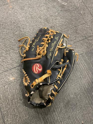 Used Rawlings JUNIOR RKG 24 BB/SB Glove RH Throw Black 12" 11614-S000224493