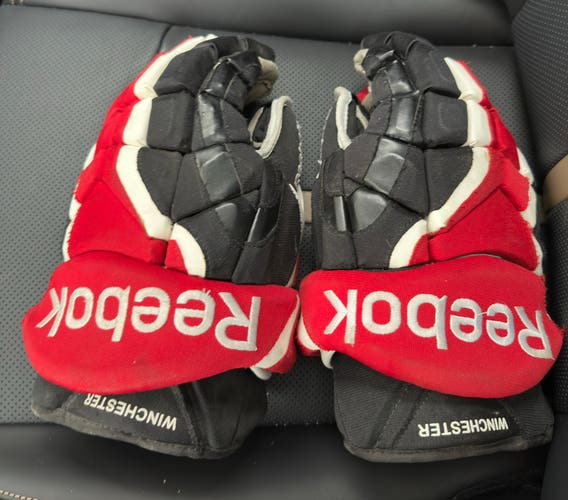 Reebok 11KP Gloves 14" Pro Stock (Used)