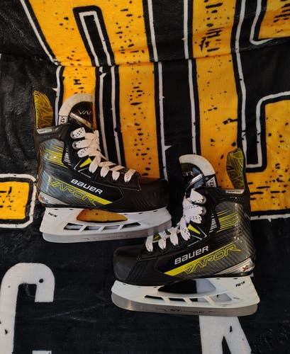 Bauer Vapor X4 Hockey Skates Regular Width 12.5 (Used)