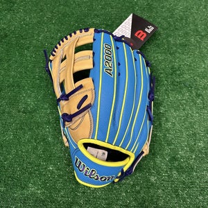 Wilson A2000 12.5" 1750 Baseball Softball Outfield Glove - Sky Blue Left Handed