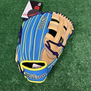 Wilson A2000 12.5" 1750 Baseball Softball Outfield Glove - Sky Blue Right Handed