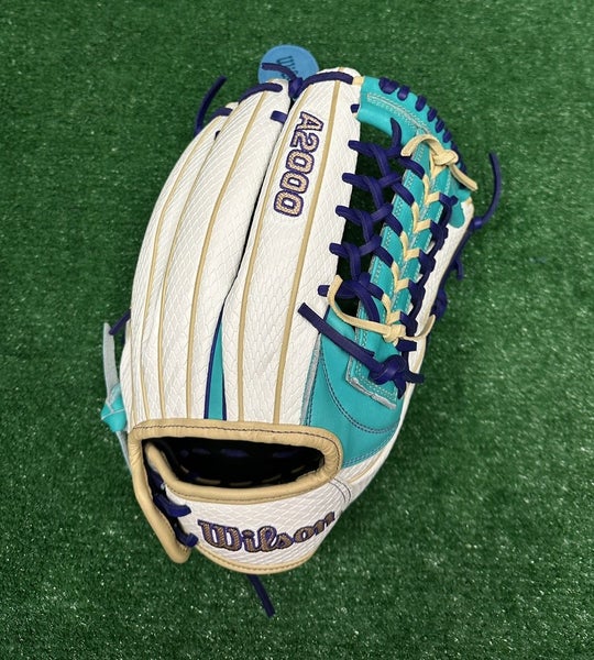 Wilson A2000 12.5" T125 Fastpitch Softball Outfield Glove - Teal Purple White