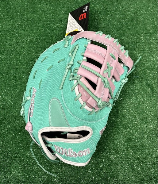 Wilson A2000 12.5" First Base Mitt Fastpitch Softball FP1620 - Right Handed