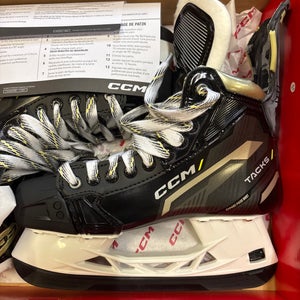 CCM Classic SE Hockey Skates Regular Width 7.5 (New)