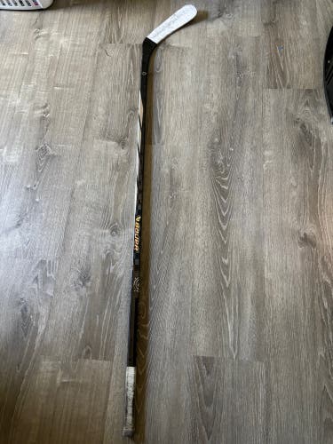 Junior Bauer Proto-R Right Handed Hockey Stick P92 (Used)