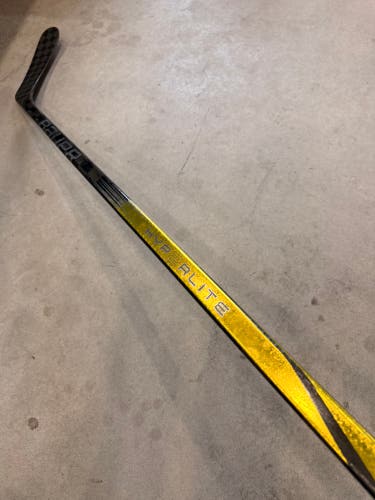 87 Flex P92M Senior Bauer Vapor Hyperlite 2 Right Hand Hockey Stick Pro Stock (USED)
