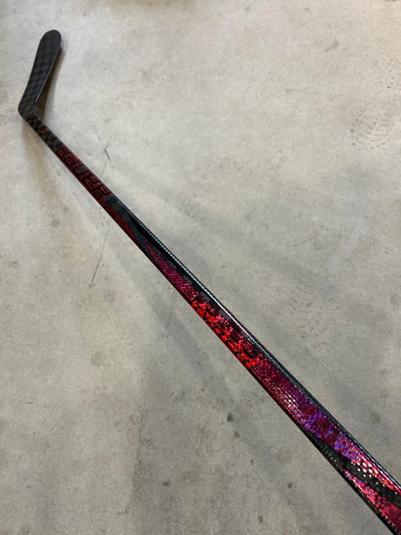 87 Flex P92M Senior Bauer Twitch Right Hand Hockey Stick Pro Stock NHL (New)