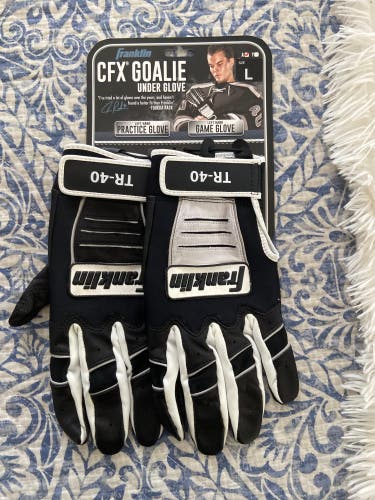 (NEW)SENIOR FRANKLIN CFX GOALIE UNDER GLOVE