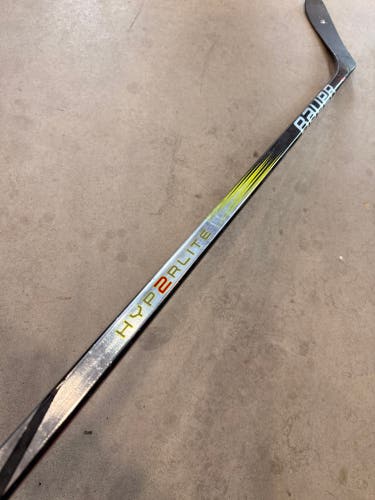 P28 77 Flex Senior Bauer Vapor Hyperlite 2 Left Hand Hockey Stick Pro Stock (USED)