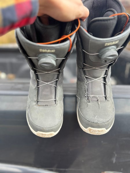 Men's Size M 7.0 (W 8.0) Thirty Two Shifty Snowboard Boots Medium Flex All Mountain (Used)