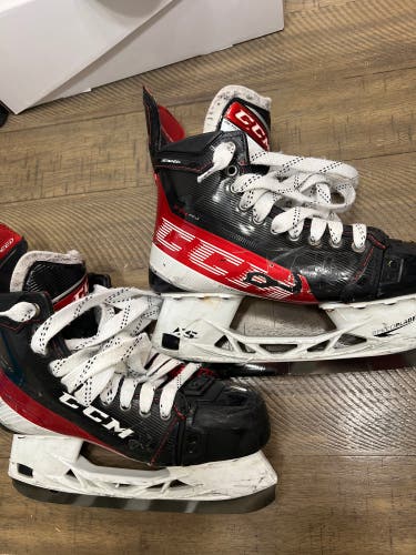 CCM JetSpeed FT4 Pro Hockey Skates 7.5 Tapered Fit (Used)