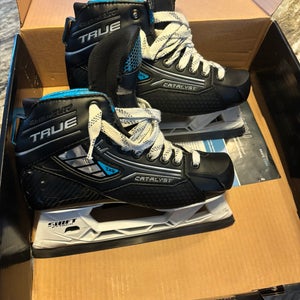 2024 True Catalyst 7X4 Hockey Goalie Skates Regular Width Size 5 (Used) - like New used only 4months