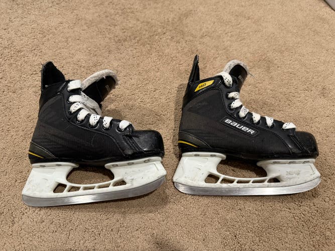 Youth Used Bauer Supreme 140 Hockey Skates D&R (Regular) 13.0