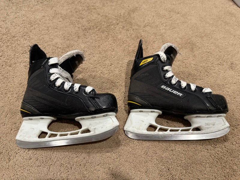 Youth Used Bauer Supreme 140 Hockey Skates D&R (Regular) 13.0