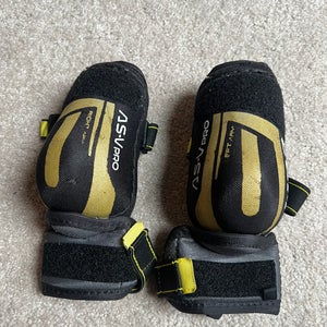 Youth Large CCM Tacks AS-V Pro Elbow Pads (Used)