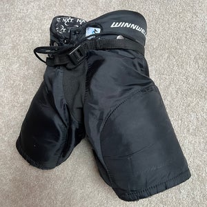 Men's Youth Medium Winnwell Hockey Pants (Used)