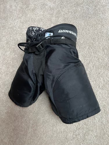 Men's Youth Medium Winnwell Hockey Pants (Used)