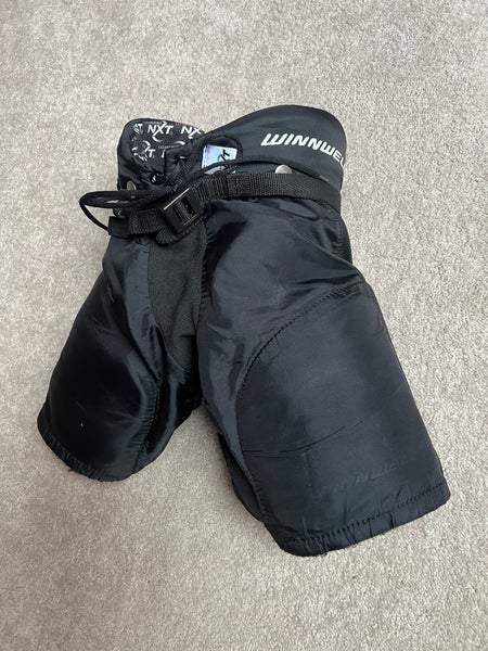 Men's Youth Medium Winnwell Hockey Pants (Used)