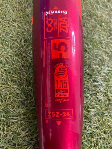 Batte De Baseball Demarini ZOA 2024 (-8) – 30 Pouces / 22 Oz – Jeune – Manche équilibré