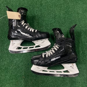 Intermediate Bauer Supreme Mach Hockey Skates 6 (Used)