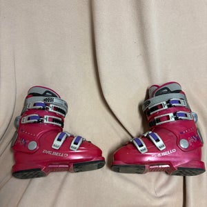 Mondo 24 & 24.5 Kid's Dalbello All Mountain MX9 Ski Boots (Used)