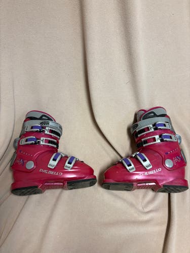 Mondo 24 & 24.5 Kid's Dalbello All Mountain MX9 Ski Boots (Used)