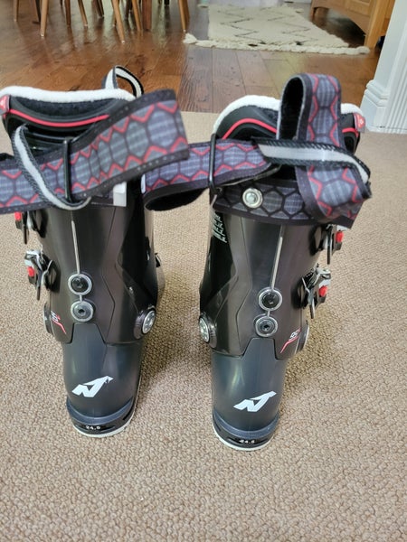 Lange LX 120 Ski Boots 27.5 (Used once)