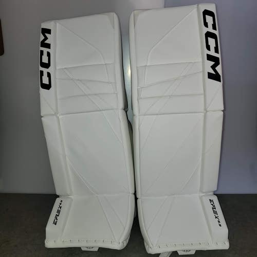 32+1" CCM Eflex 6.9 Goalie Leg Pads (New)