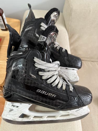 Bauer Supreme Mach Hockey Skates 6.5 (Used)