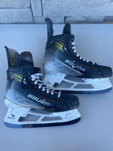 Bauer Vapor HyperLIte 2 Pro Stock Size 11 Hockey Skates 7657