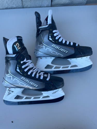 Bauer Vapor HyperLite Mens Pro Stock Size 7.5 Hockey Skates 7635