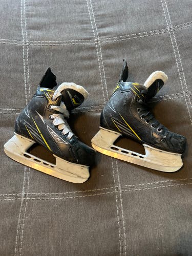 CCM Tacks 1092 Hockey Skates Regular Width Size 1.5 (Used)
