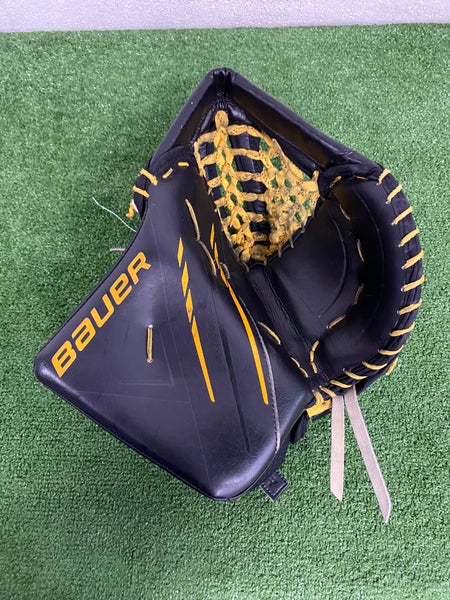 Black Senior Bauer Vapor Hyperlite Goalie Glove Regular Pro Stock (Used)