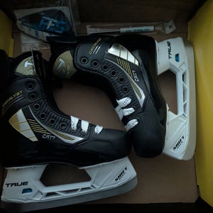 True Catalyst 7 Hockey Skates Regular Width Size 1 (New)