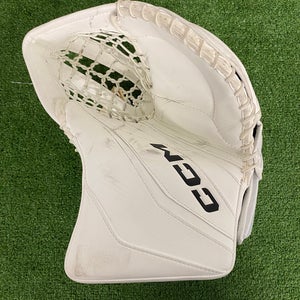 White Intermediate CCM EFLEX 6.9 Goalie Glove Regular (Used)