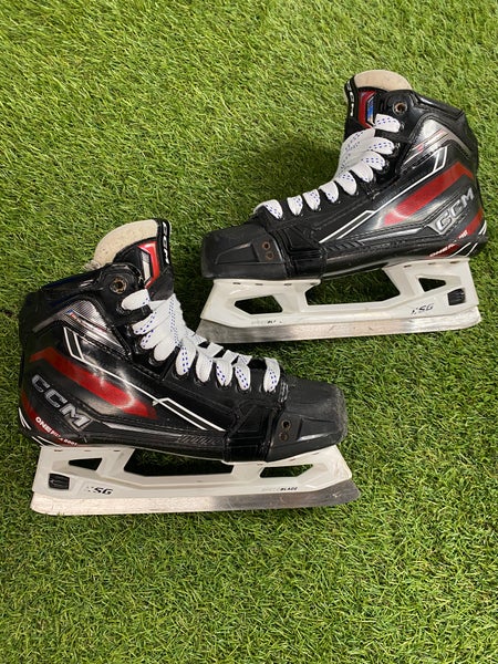 Senior CCM Extreme Flex E6.9 Hockey Goalie Skates Regular Width 8.5 (Used)