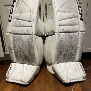 33" 2023 CCM Extreme Flex E6.9 Goalie Leg Pads (Used)