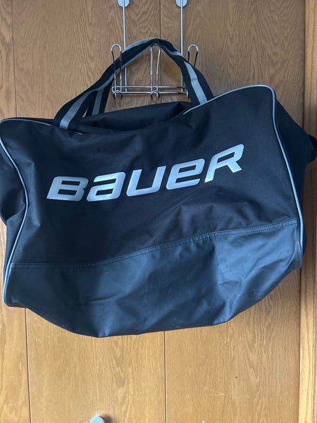Bauer 650 Hockey Equipment Carry Bag 25x13x16” (LIKE NEW)