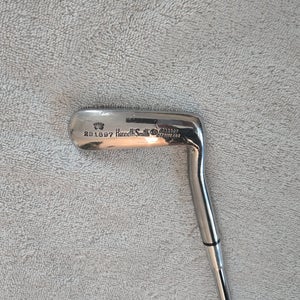 Unisex Smith Blade Right Handed Putter Uniflex 35.5" (Used)