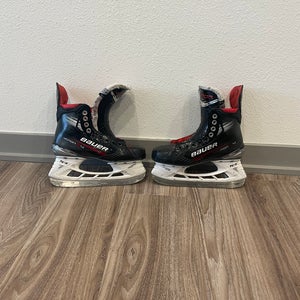 2023 Bauer Vapor X4 Hockey Skates Narrow Width Size 4 (Used)