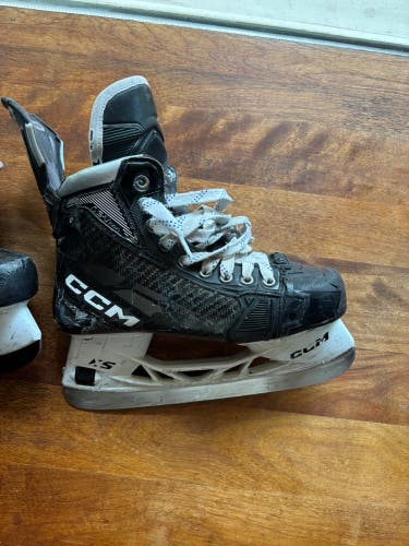 2023 CCM AS-V Pro Hockey Skates Regular Width Pro Stock Size 6.5 (Used)